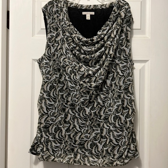 Dana Buchman Tops - Dana Bachman XL - great condition!